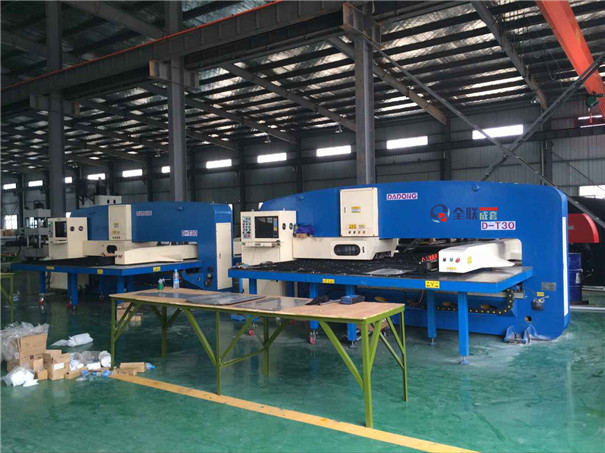 數控沖床 數控沖(chong)床