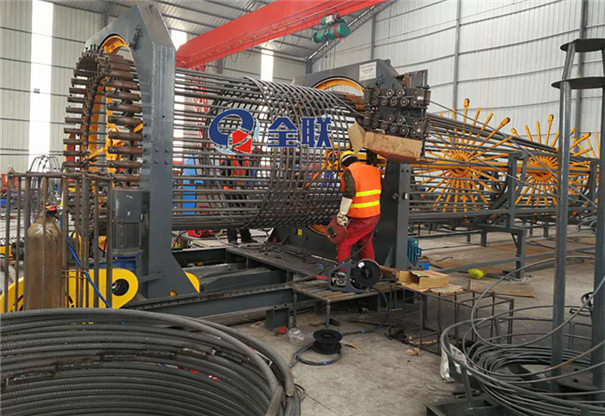 鋼筋籠滾焊(han)機 鋼(gāng)筋籠滾焊機(ji)