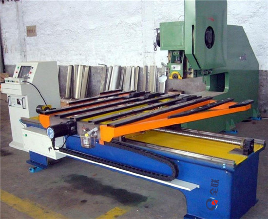 伺服(fú)數控送料(liào)機 伺(si)服數控送(song)料機