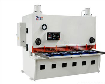 河南(nan)液壓閘(zha)式剪闆(pan)機