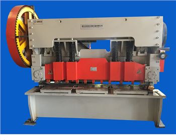 内蒙Q12-13X2500電(diàn)動機械剪闆機