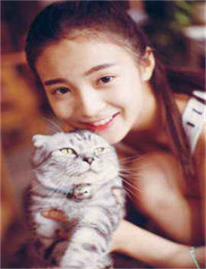女性