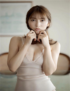 七个不同年龄的女子