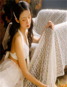 实拍女厕所小便BBB-欧美乱理色情乱理爱情与灵药