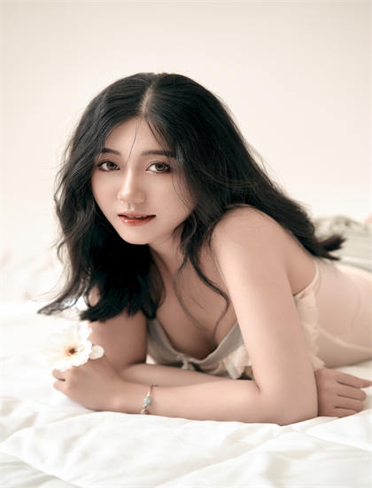 《性感小野猫》观影前必读指南教科书式的：背景知识与准备工作，热搜话题